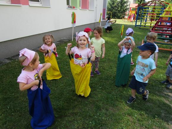 den deti ms Kamence (13).JPG den deti ms Kamence (13).JPG